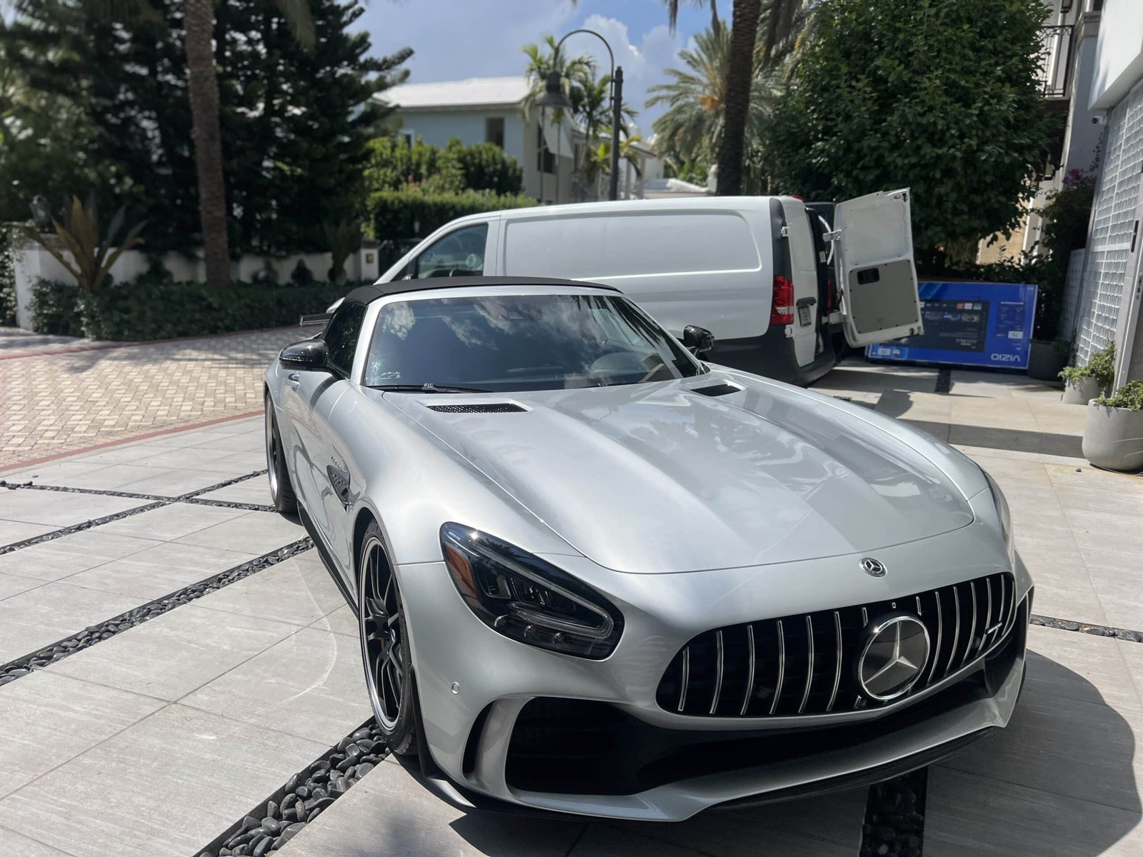 DIY vs Professional Ceramic Coating In Miami